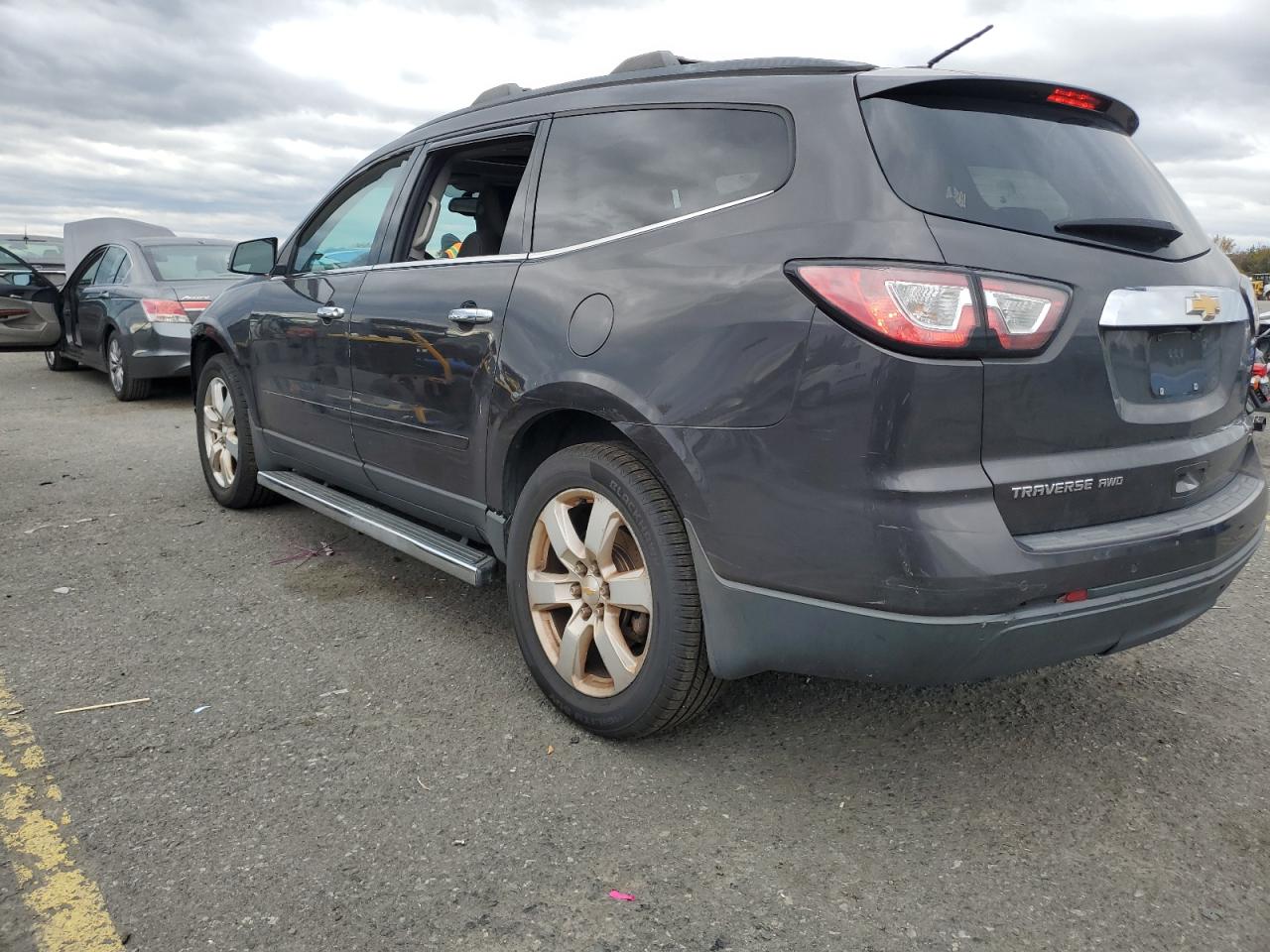 CHEVROLET TRAVERSE LT