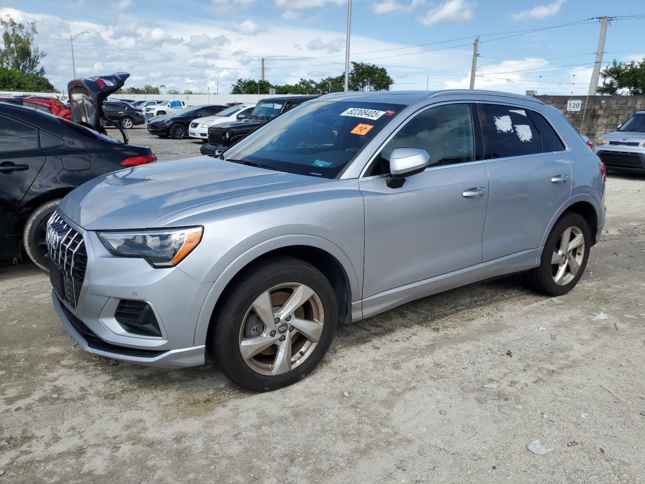 AUDI Q3 PREMIUM