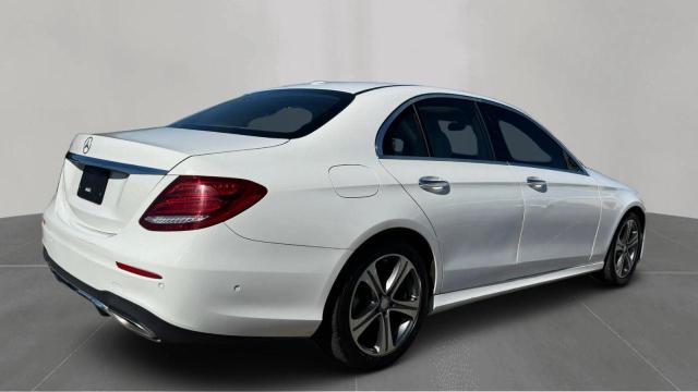 2017 MERCEDES-BENZ E 300 WDDZF4JB4HA088589