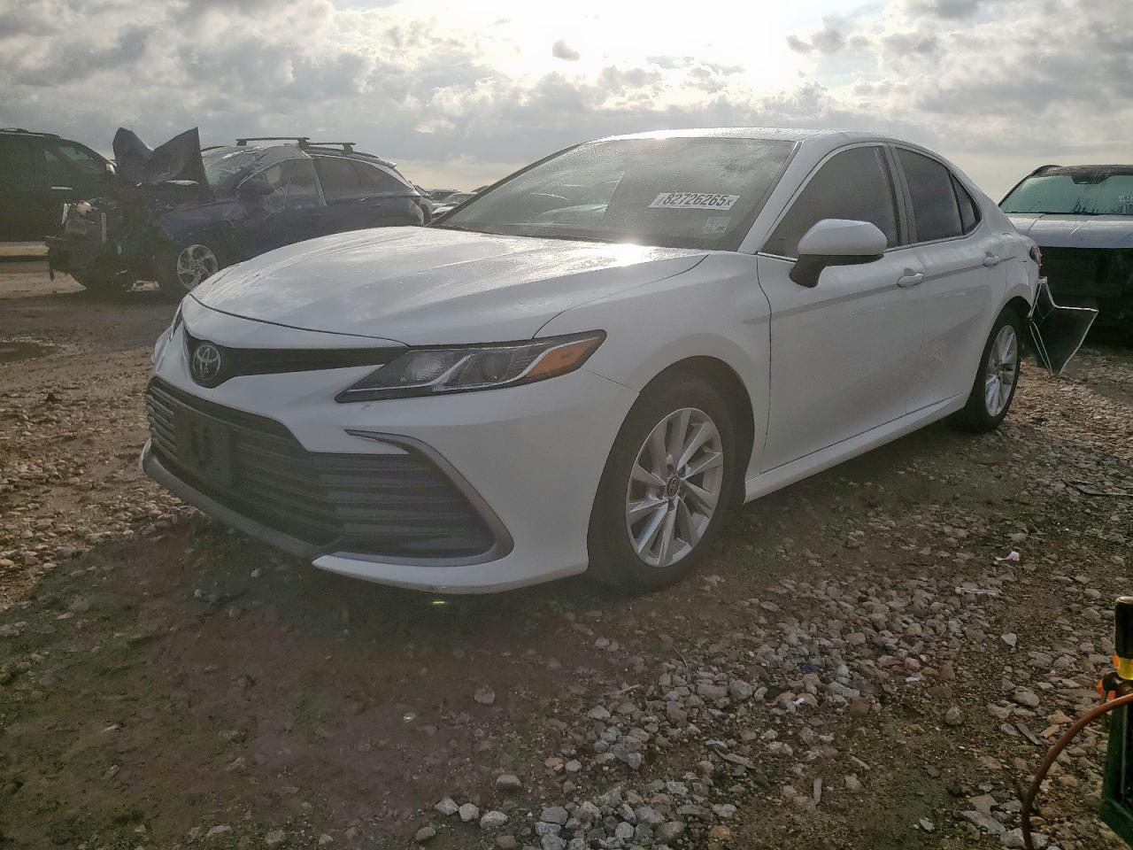 TOYOTA CAMRY LE