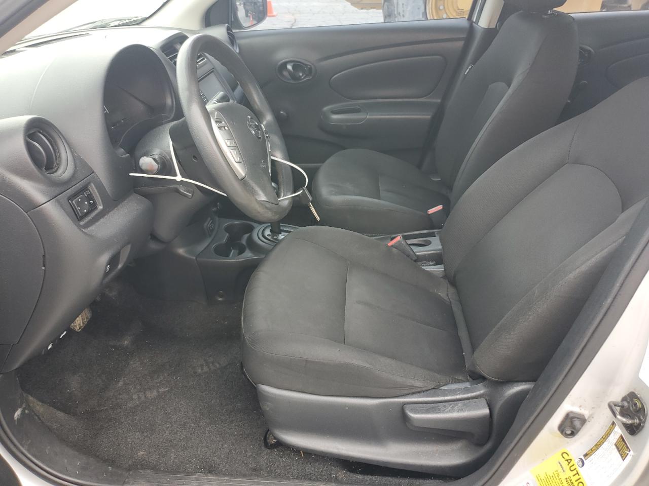 NISSAN VERSA S