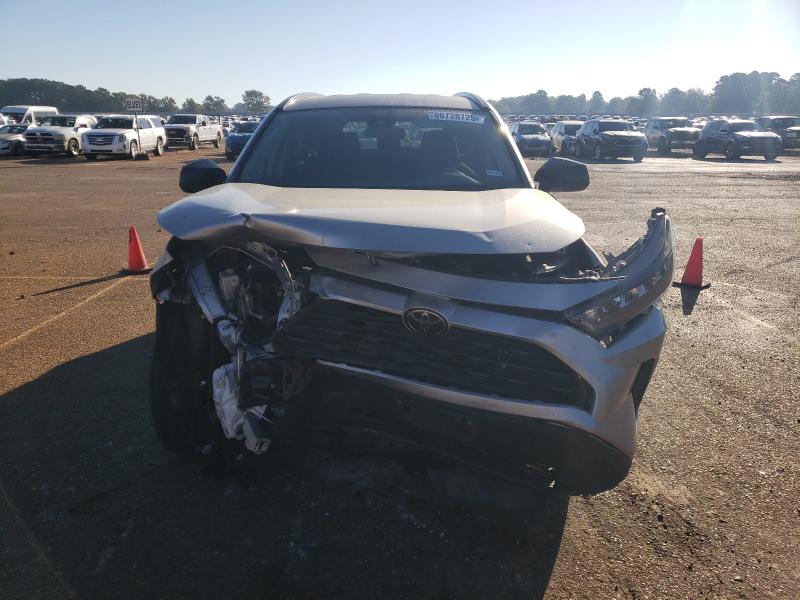 2020 TOYOTA RAV4 LE #3291481995