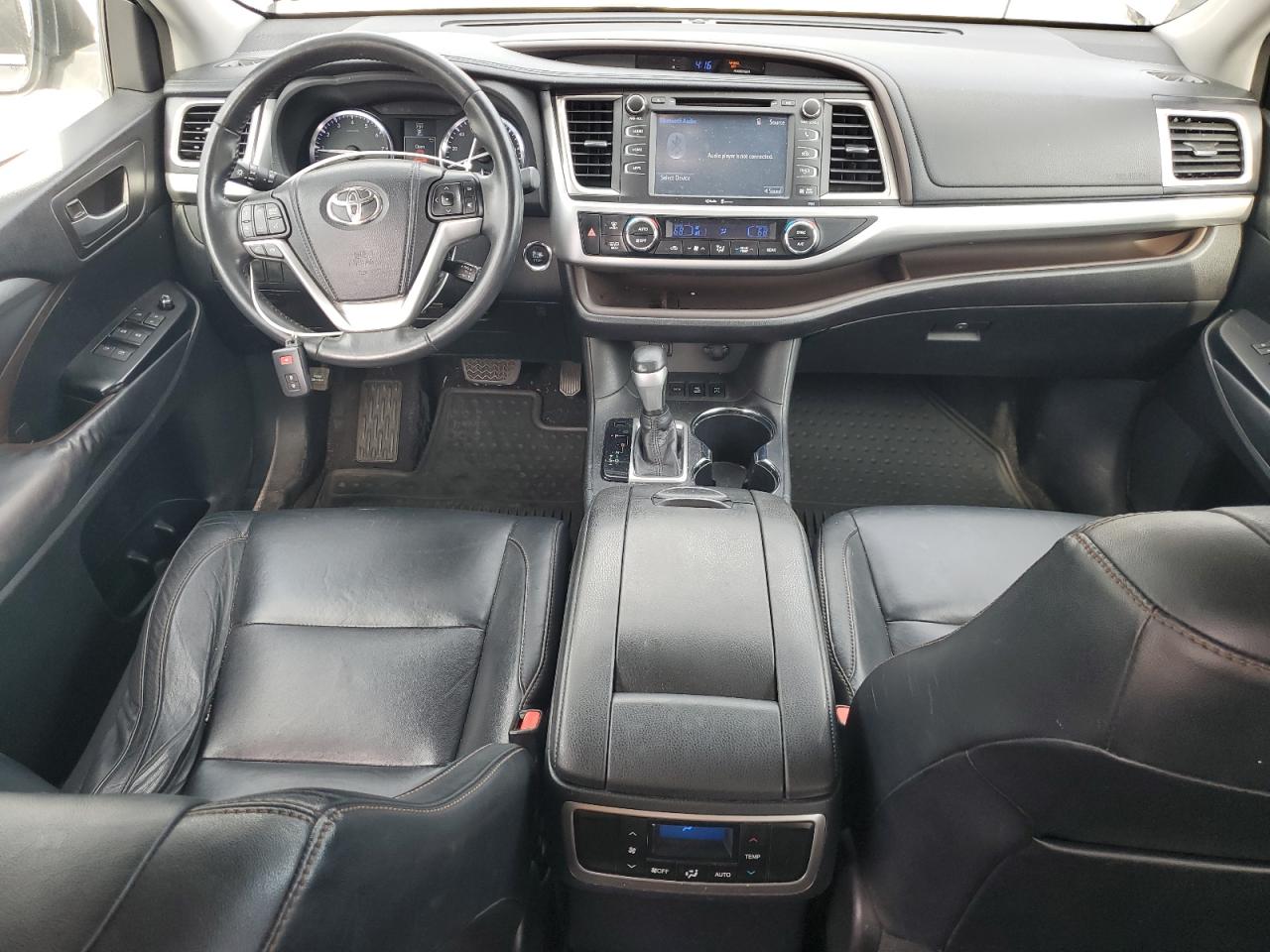 TOYOTA HIGHLANDER XLE