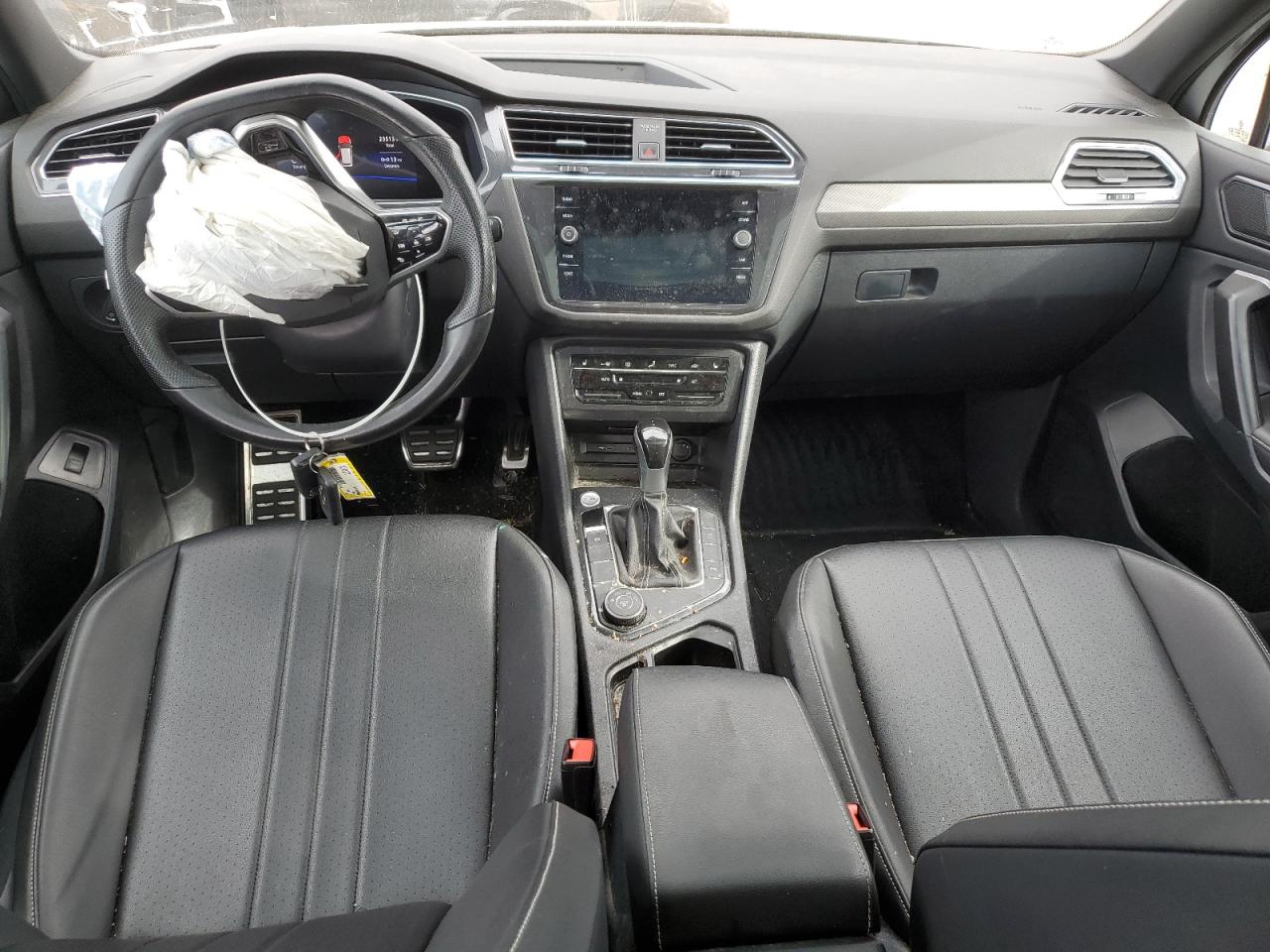 VOLKSWAGEN TIGUAN SE R-LINE BLACK