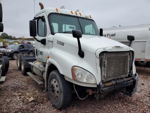Global Auto Auctions: 2011 FREIGHTLINER CASCADIA 1