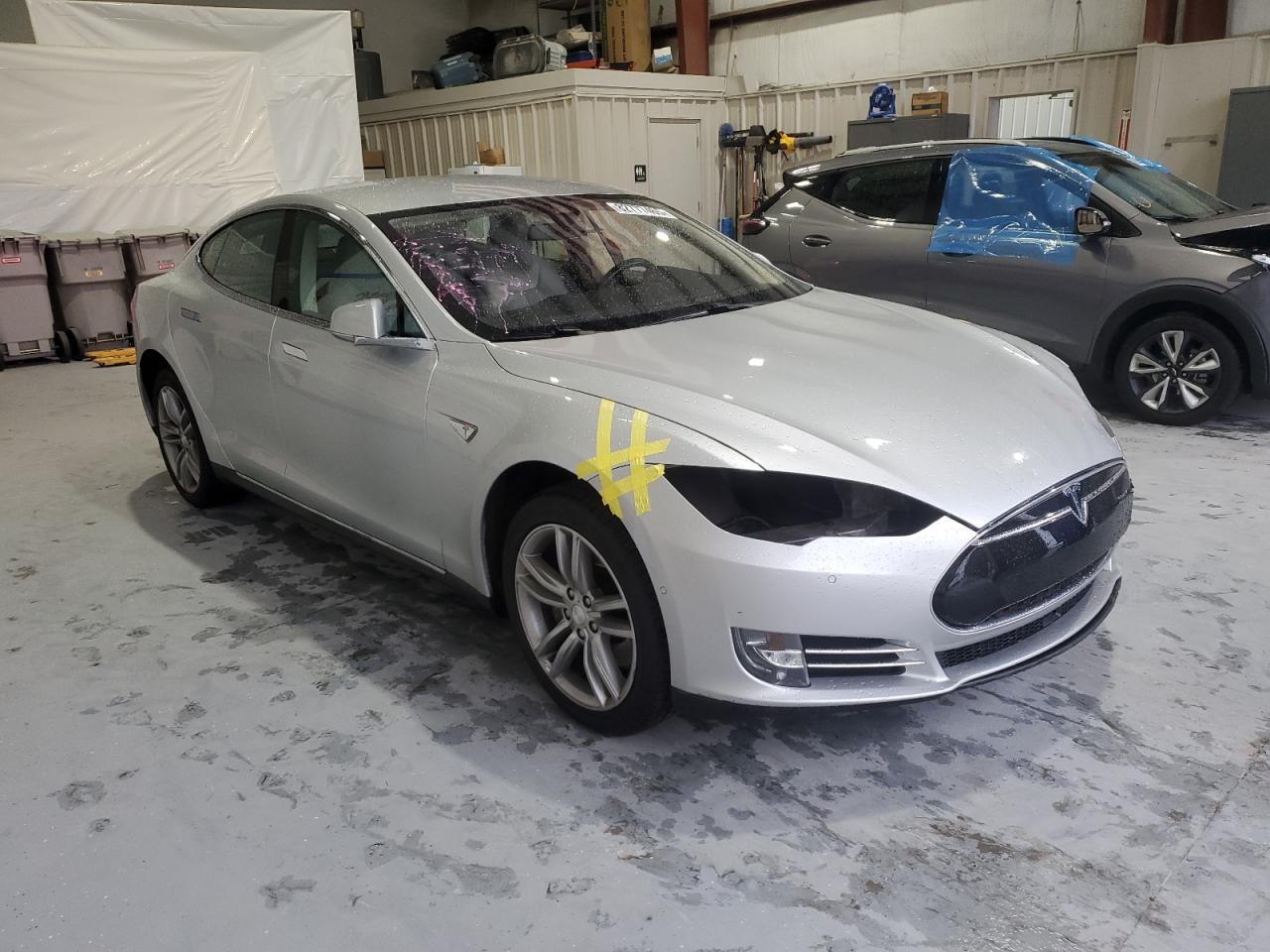 TESLA MODEL S