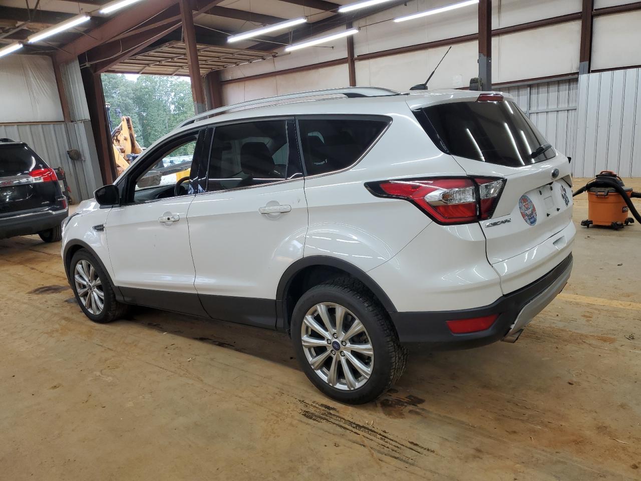 FORD ESCAPE TITANIUM