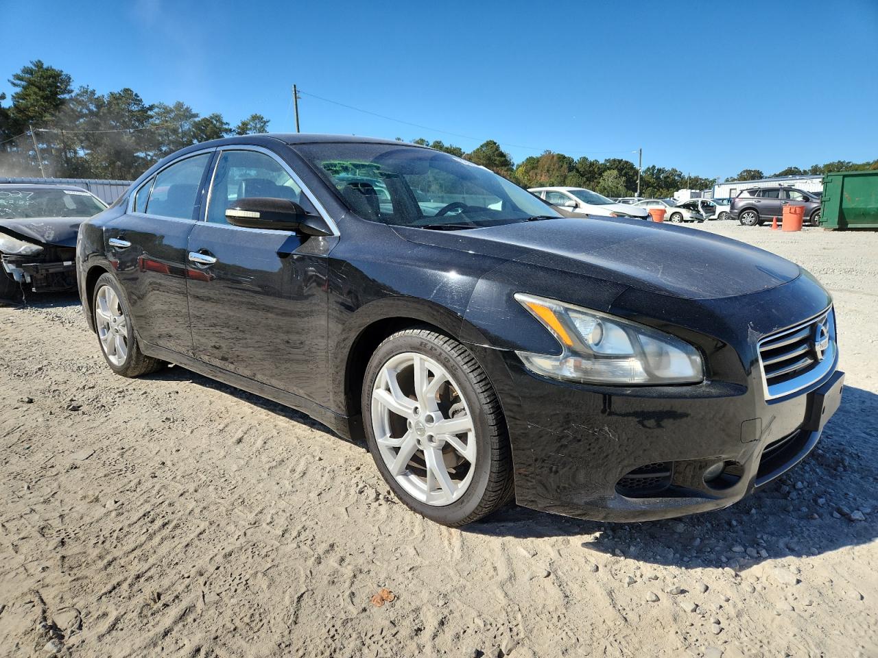 NISSAN MAXIMA S