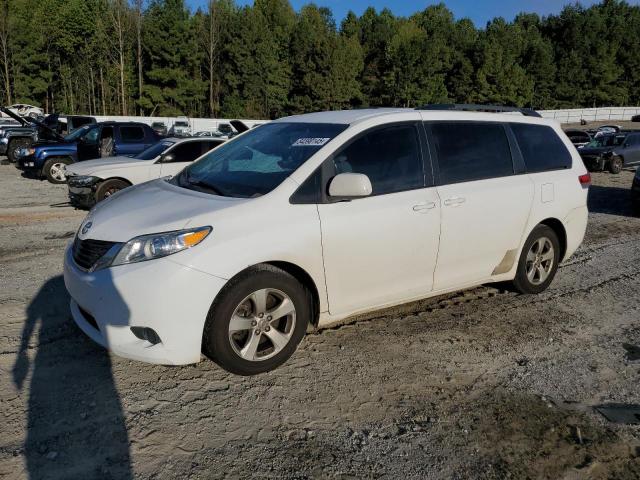 Global Auto Auctions: 2011 TOYOTA SIENNA LE
