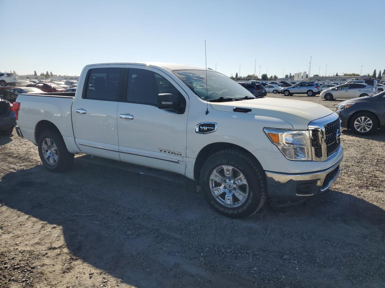 NISSAN TITAN S