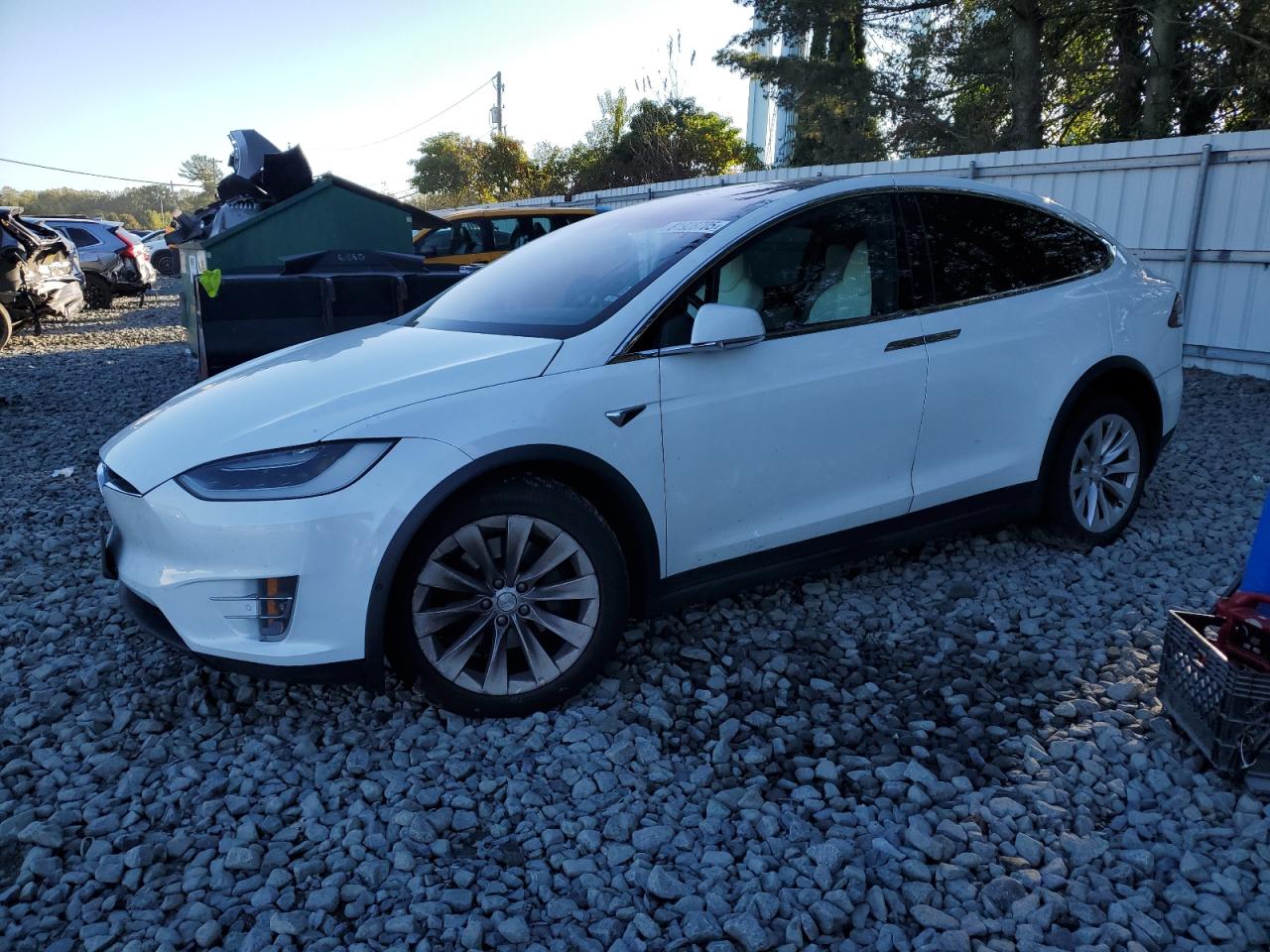 TESLA MODEL X