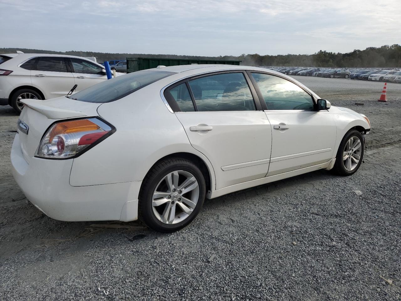 NISSAN ALTIMA BASE