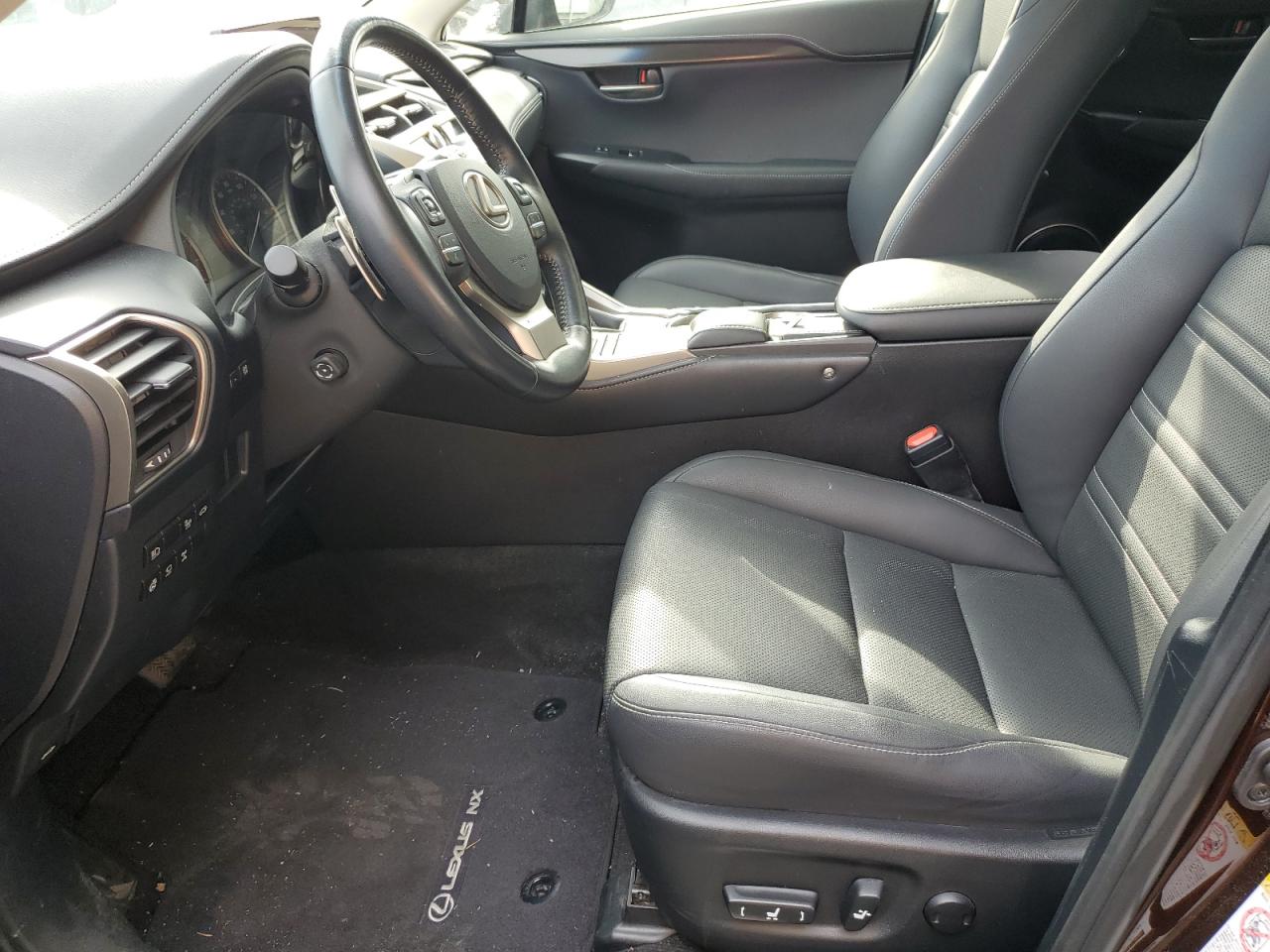 LEXUS NX 300 BASE