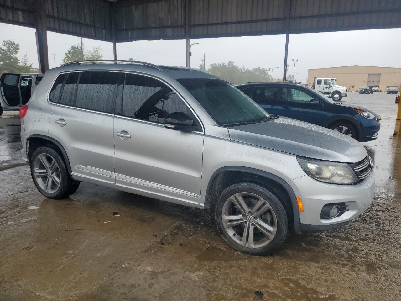 VOLKSWAGEN TIGUAN SPORT