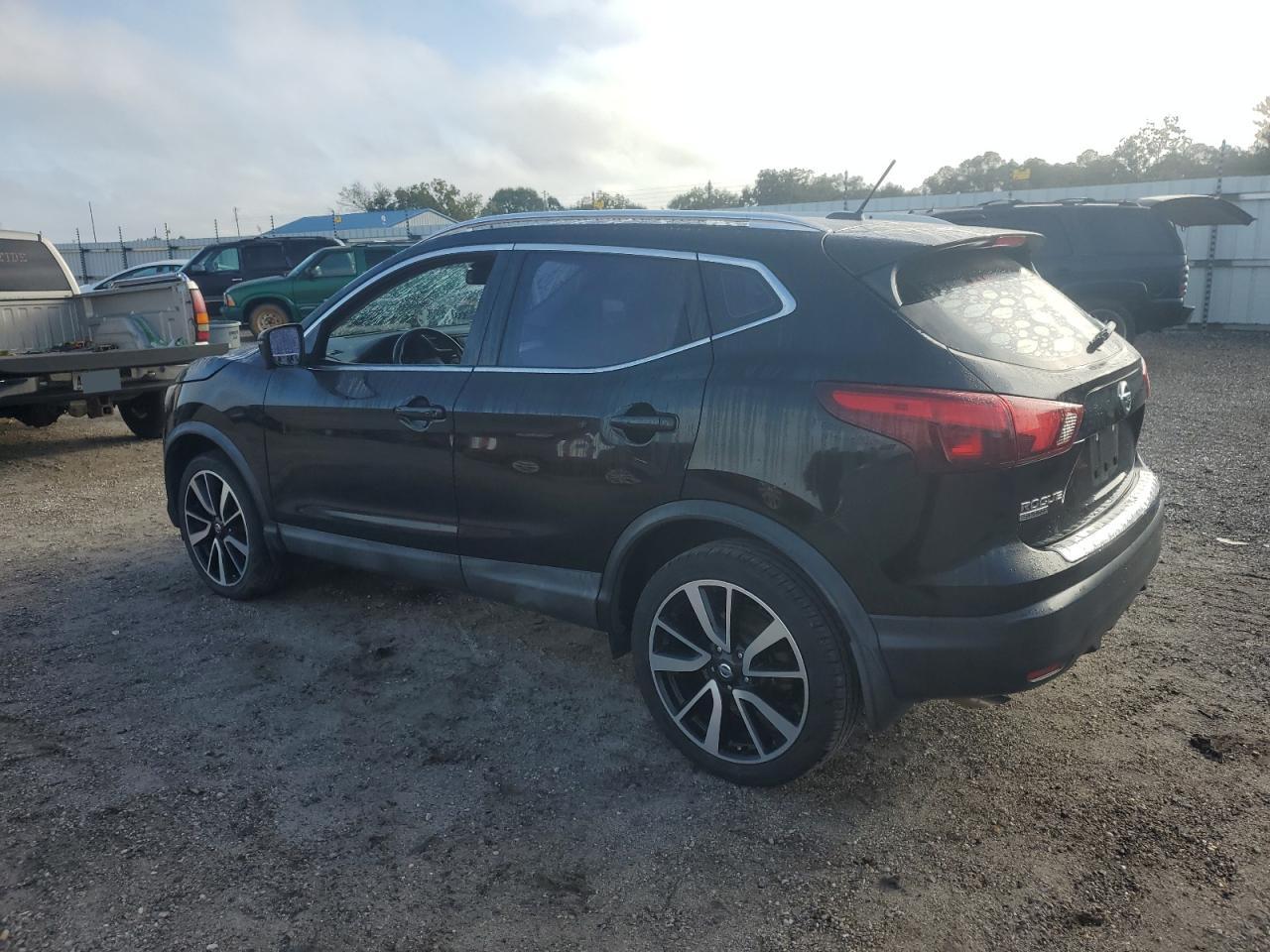 NISSAN ROGUE SPORT S