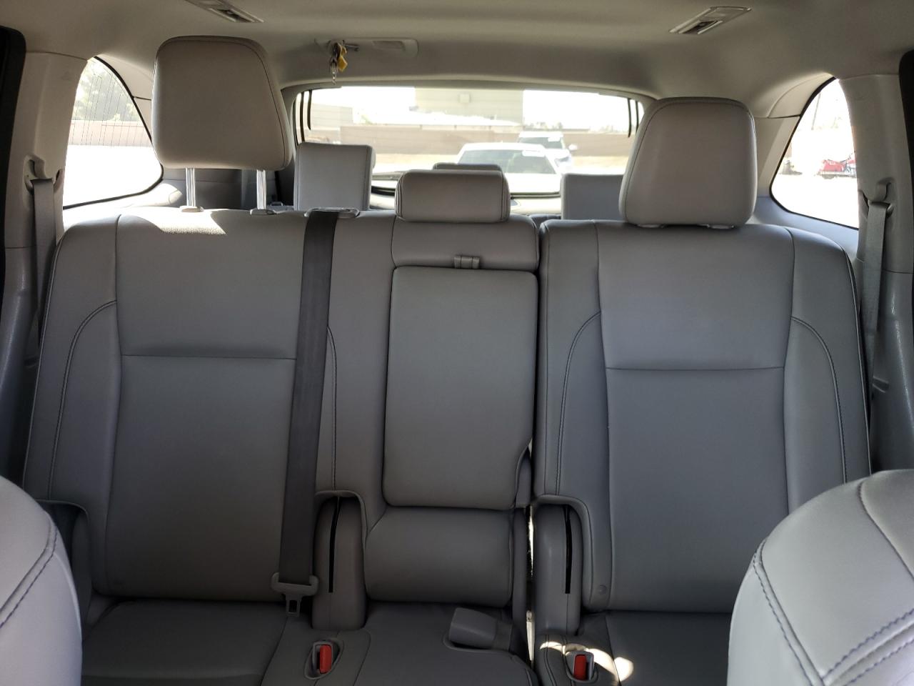 TOYOTA HIGHLANDER XLE