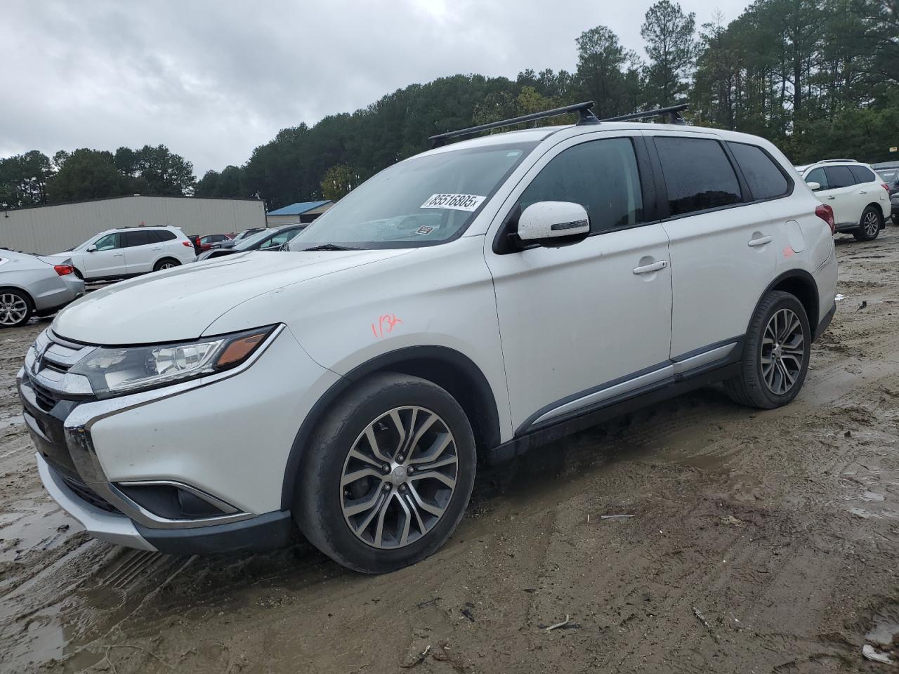 MITSUBISHI OUTLANDER SE