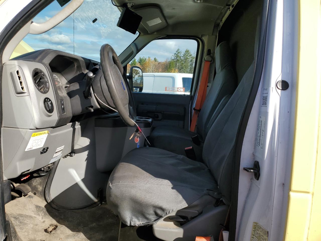 FORD ECONOLINE E450 SUPER DUTY CUTAWAY VAN