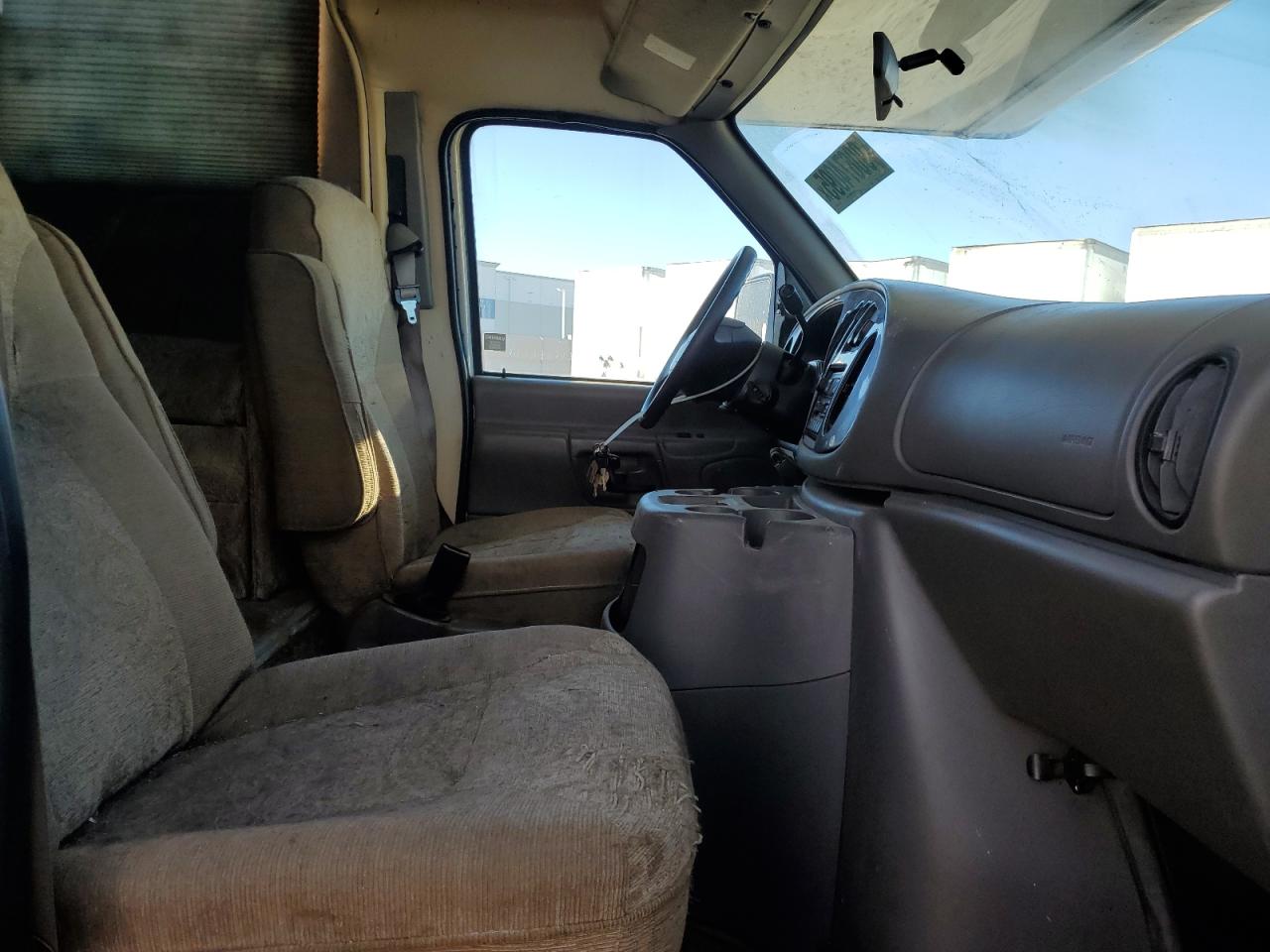 Lot #3281383056 2000 FORD E450 RV