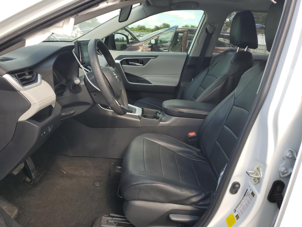 Lot #3302816916 2019 TOYOTA RAV4 XLE