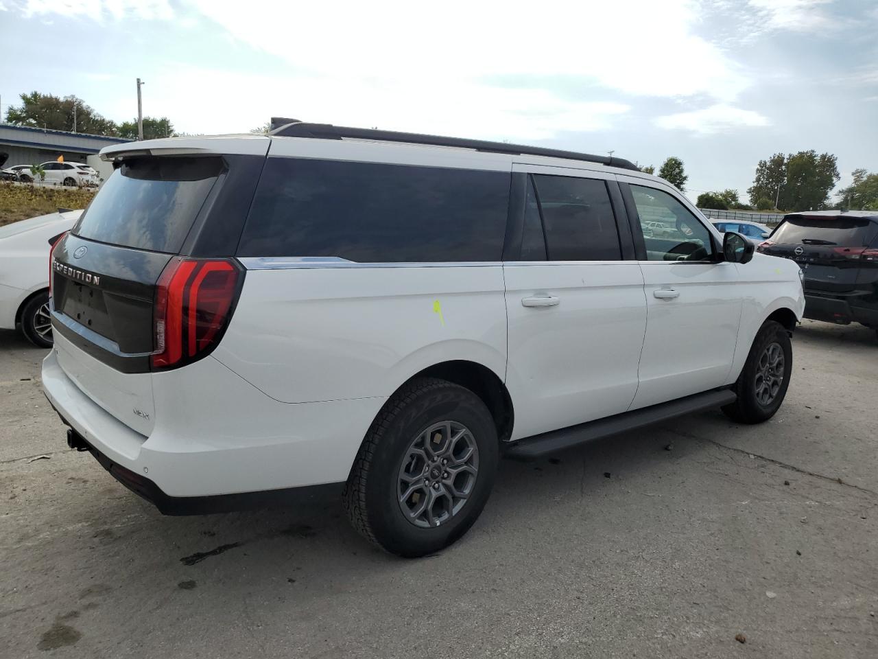 FORD EXPEDITION MAX ACTIVE