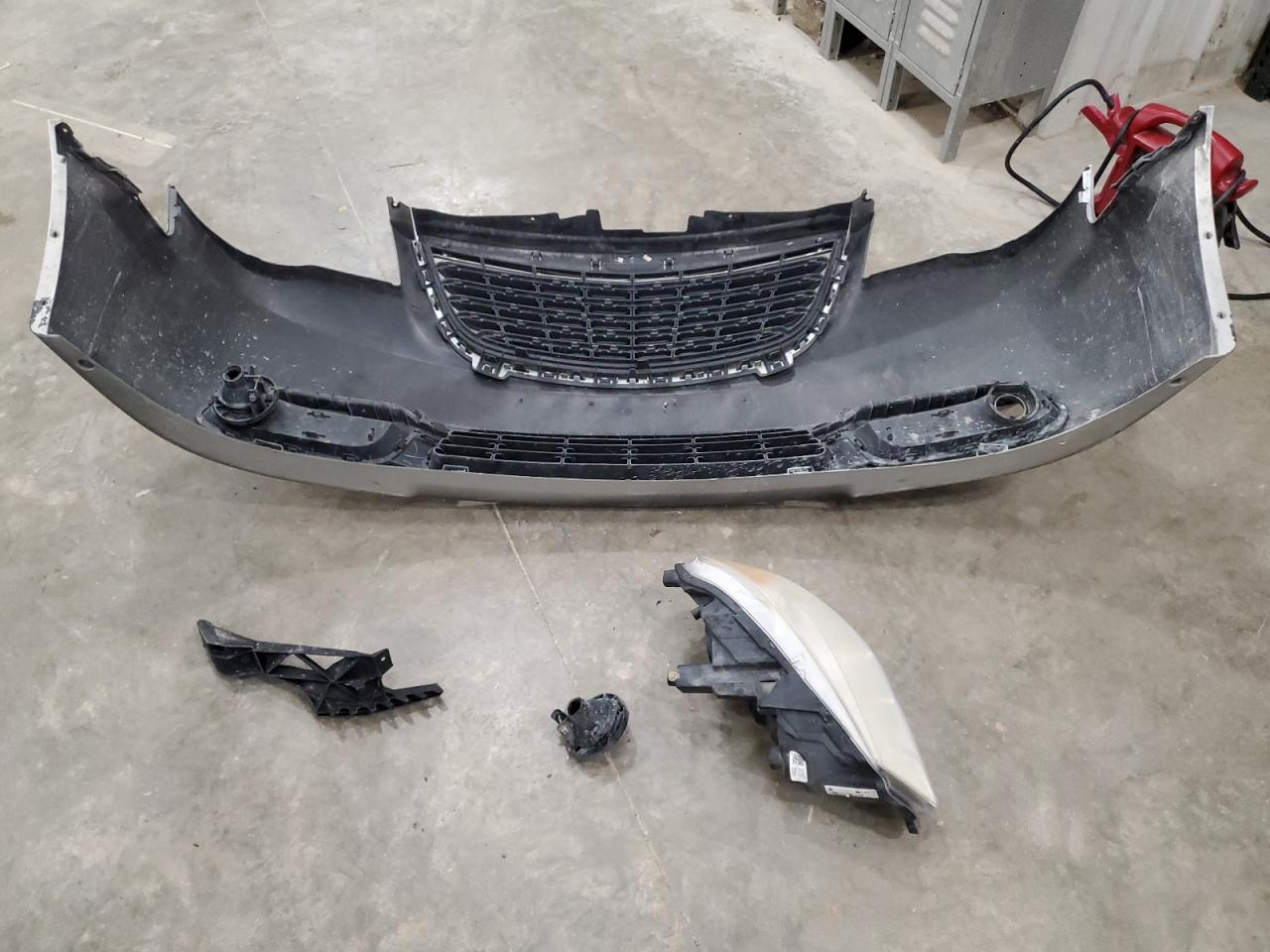 CHRYSLER TOWN & COUNTRY TOURING