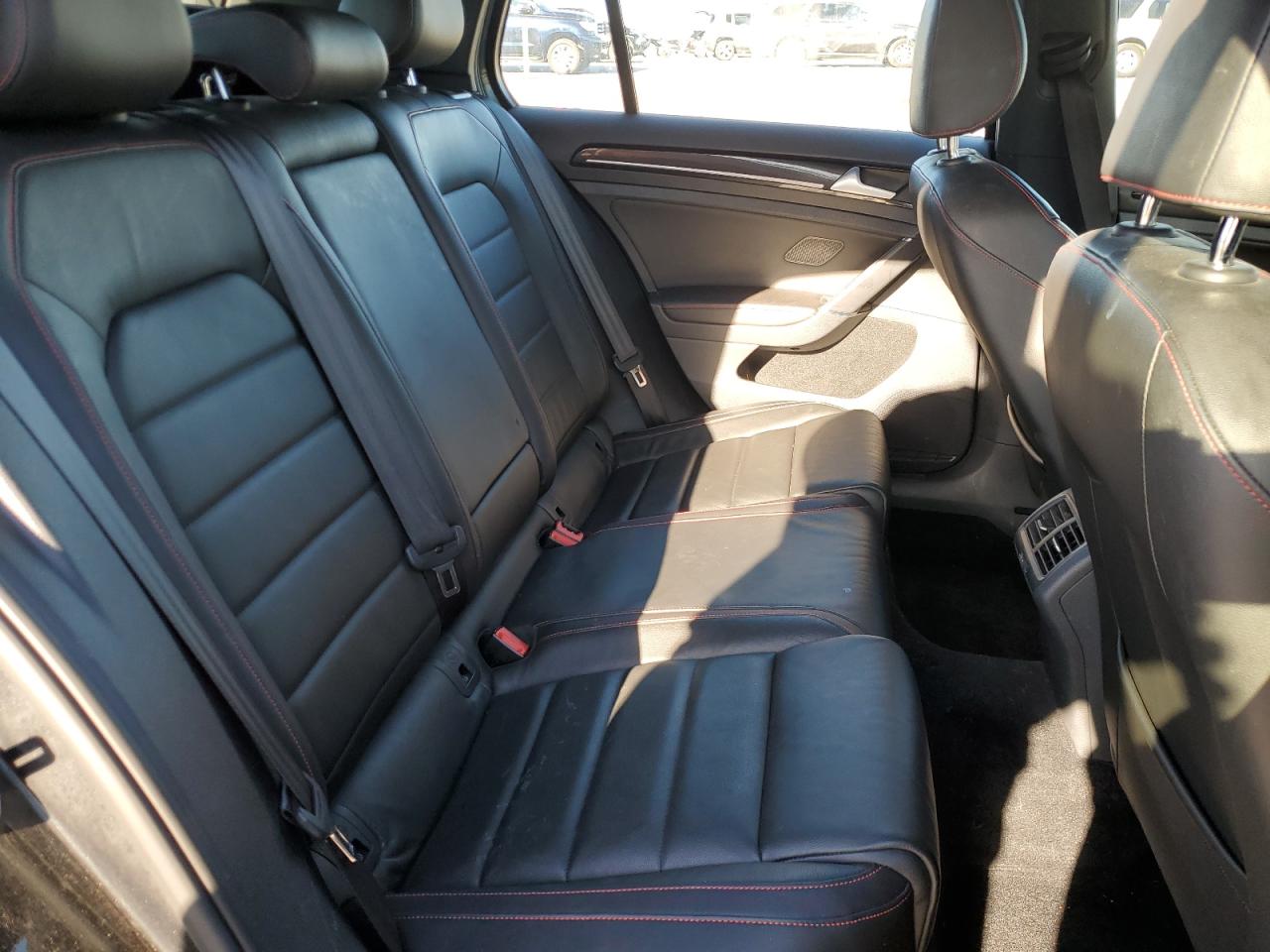 VOLKSWAGEN GOLF GTI S/SE