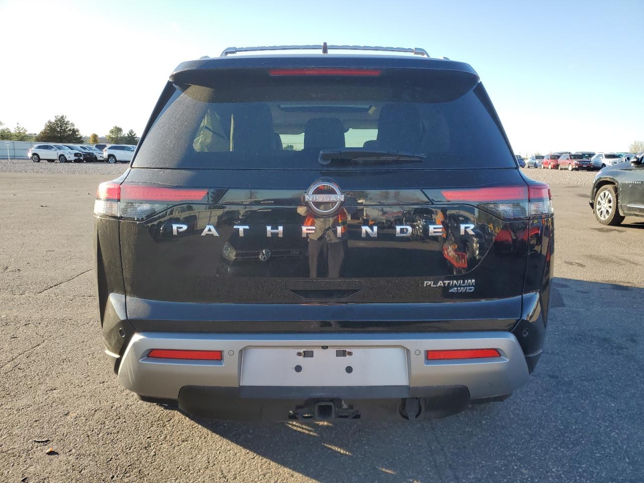 NISSAN PATHFINDER PLATINUM