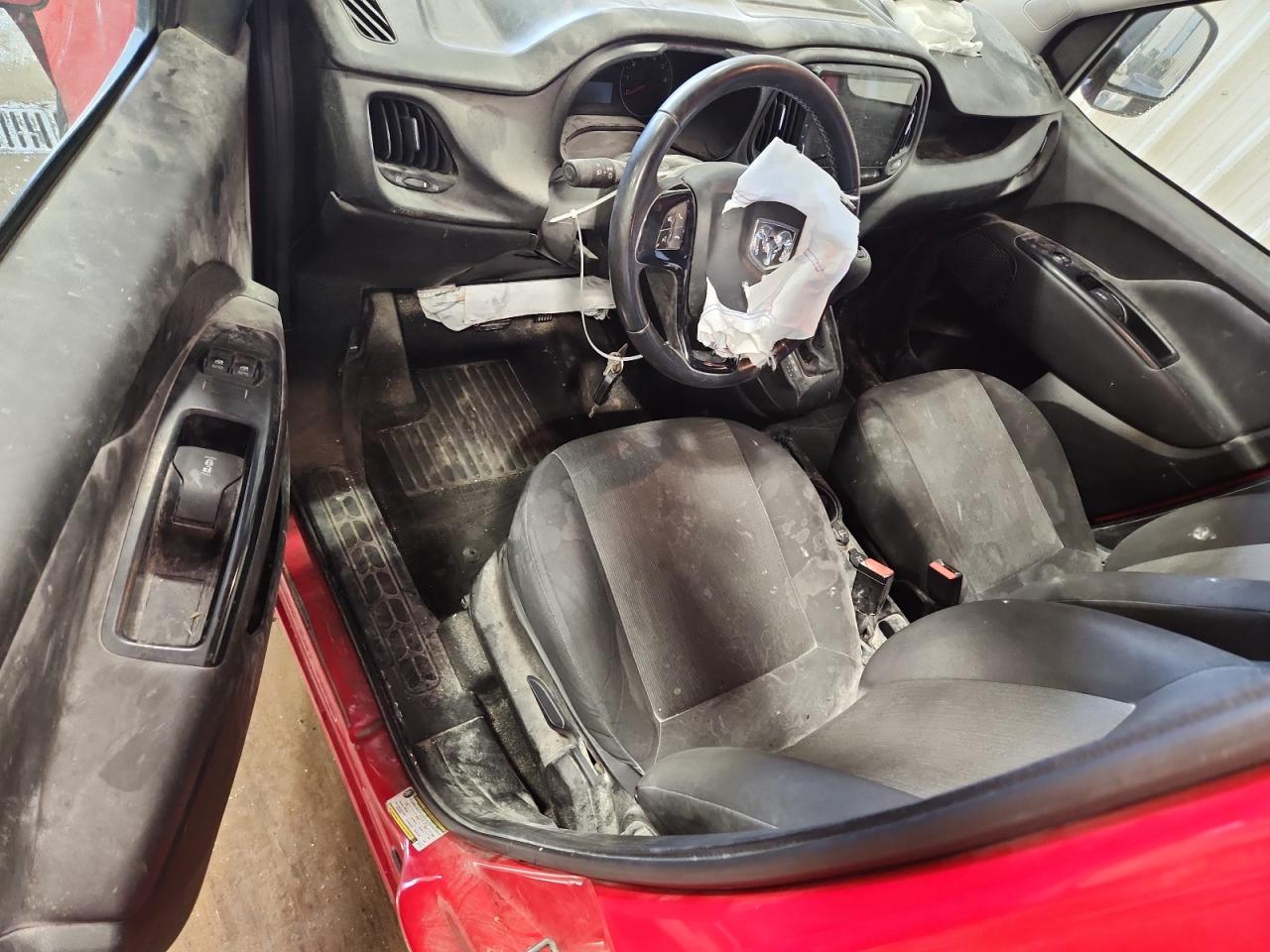 RAM PROMASTER CITY SLT