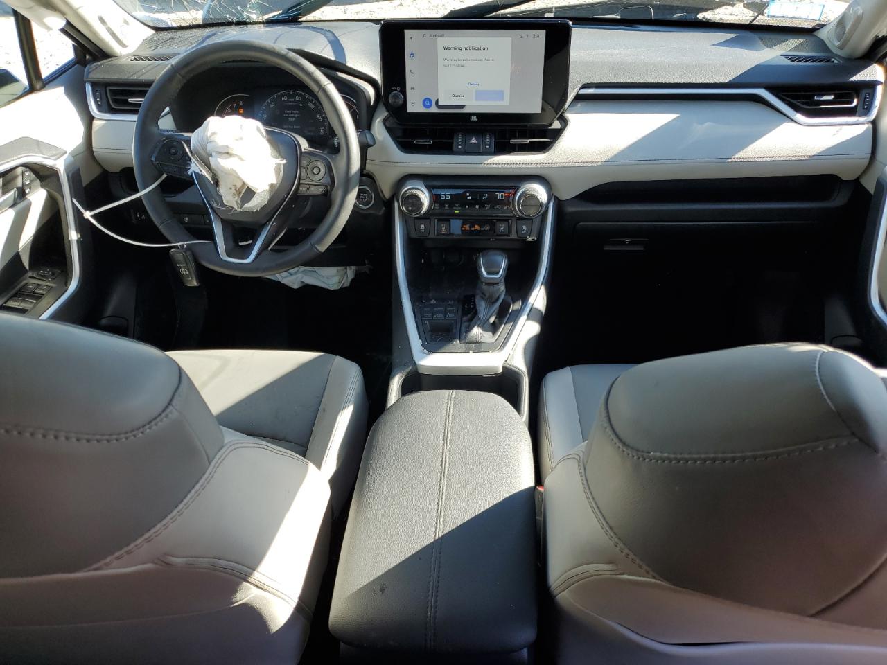 TOYOTA RAV4 XLE PREMIUM