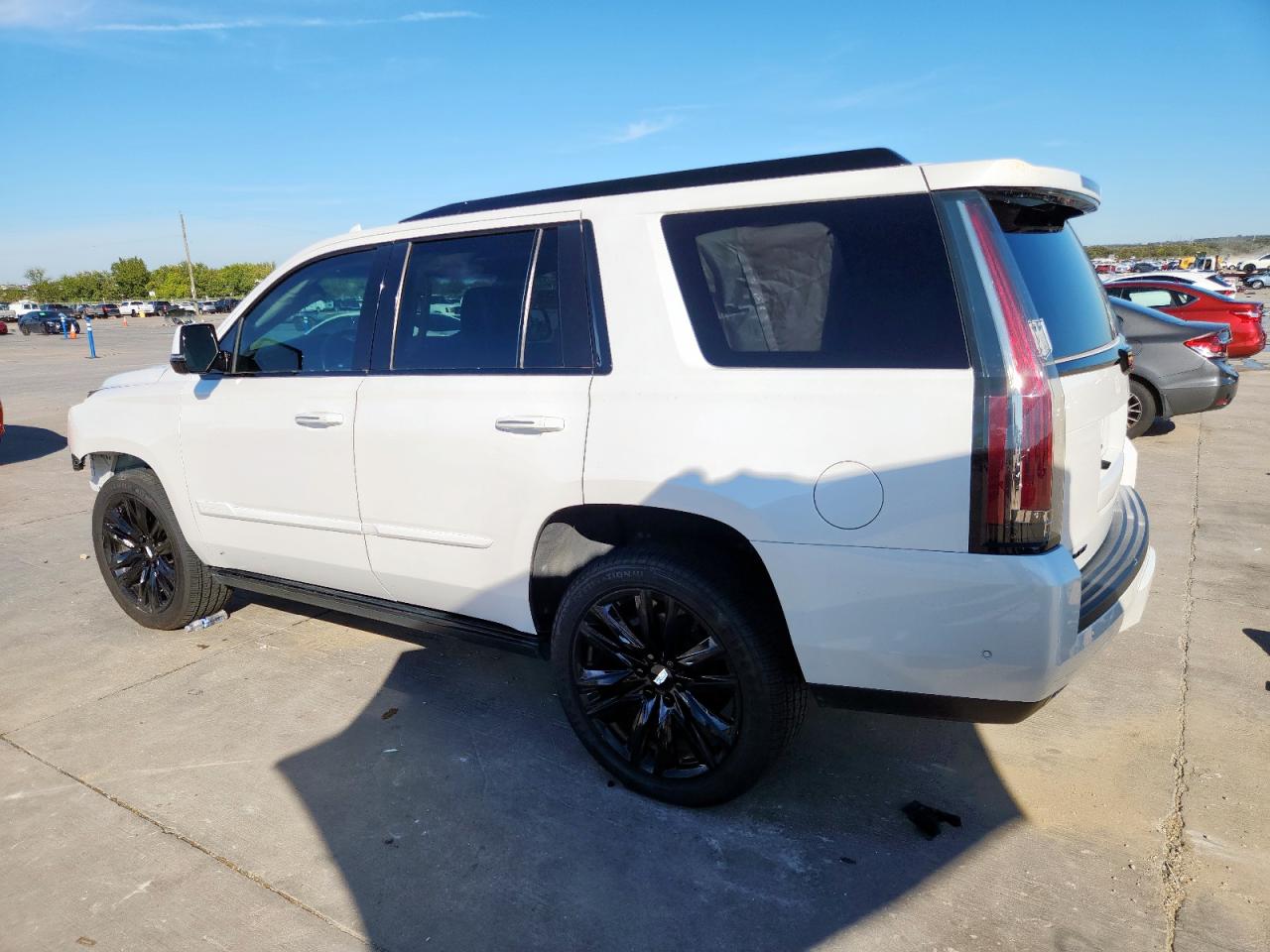 CADILLAC ESCALADE PREMIUM LUXURY