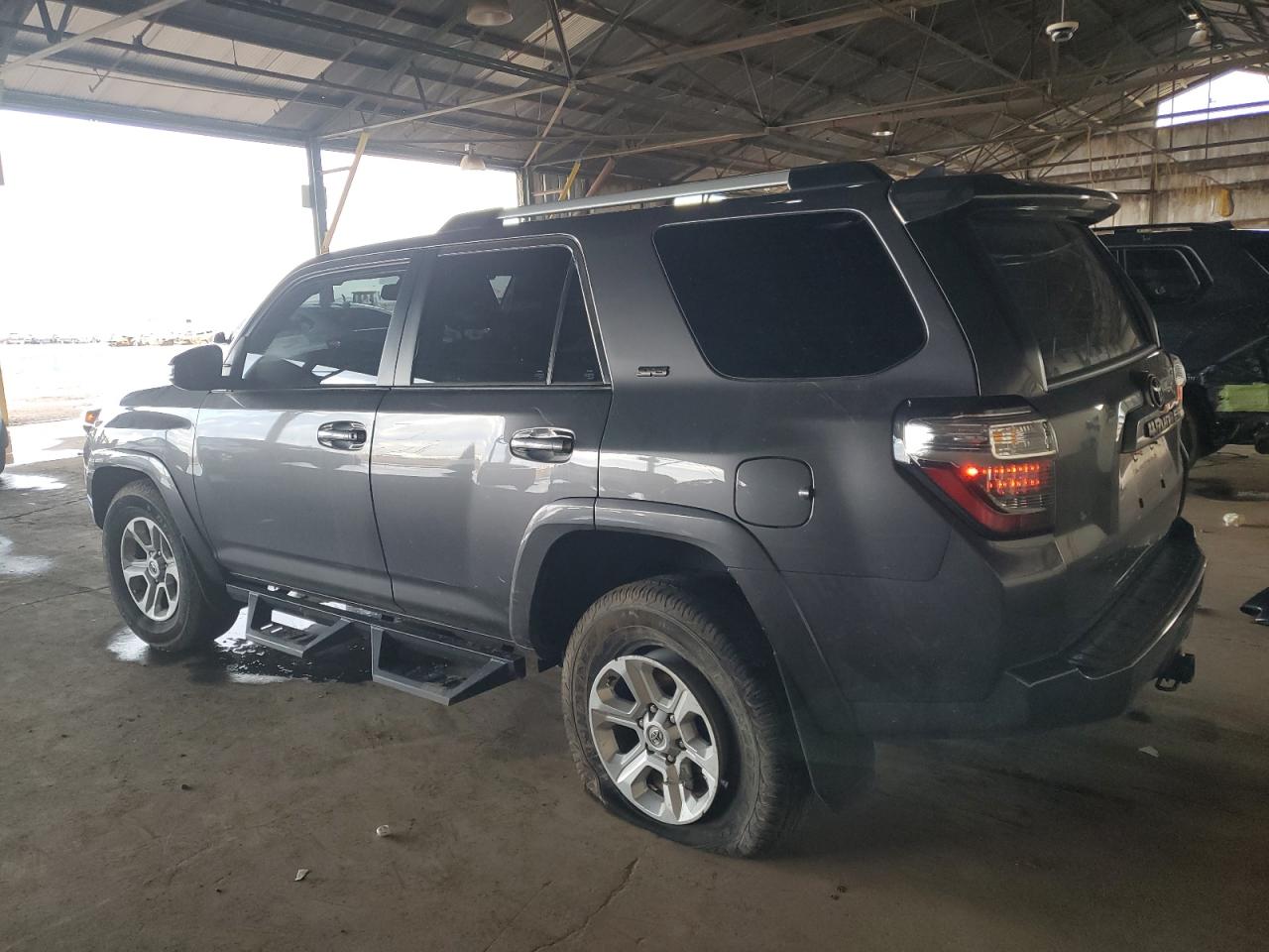 TOYOTA 4RUNNER SR5