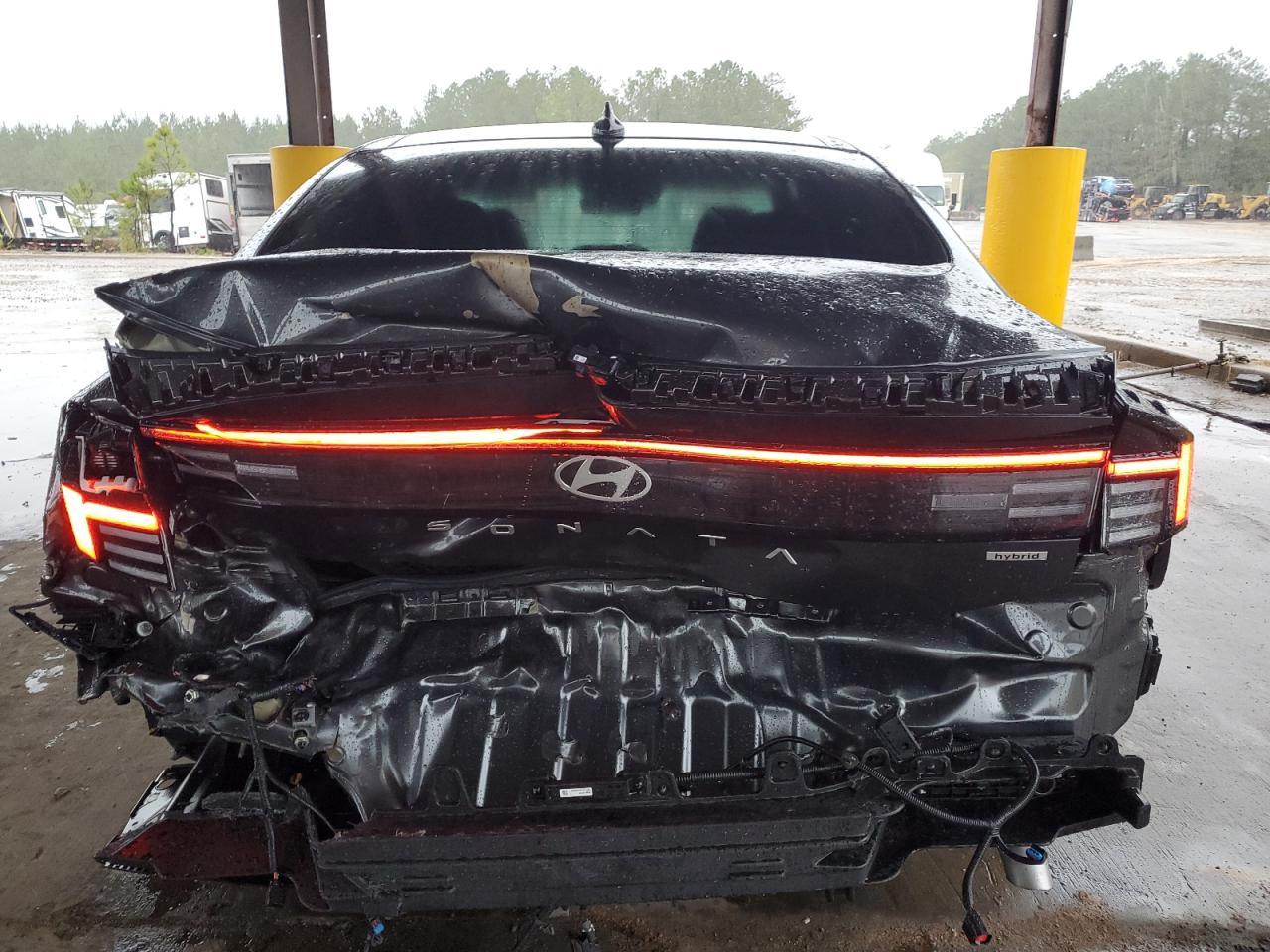 HYUNDAI SONATA HYBRID