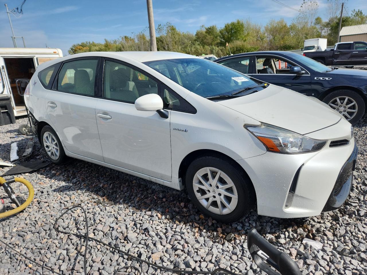 TOYOTA PRIUS V