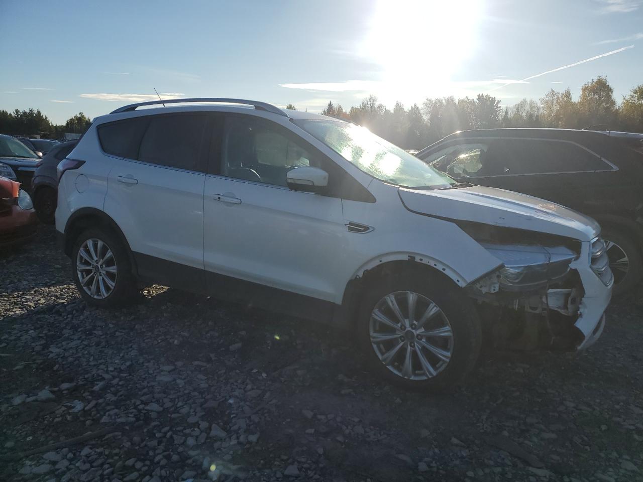 FORD ESCAPE TITANIUM