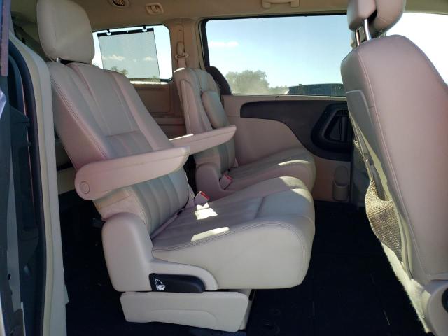 2015 CHRYSLER TOWN & COU - 2C4RC1BG4FR707356