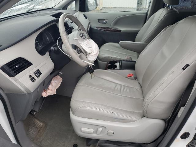 2014 TOYOTA SIENNA XLE #3273769360
