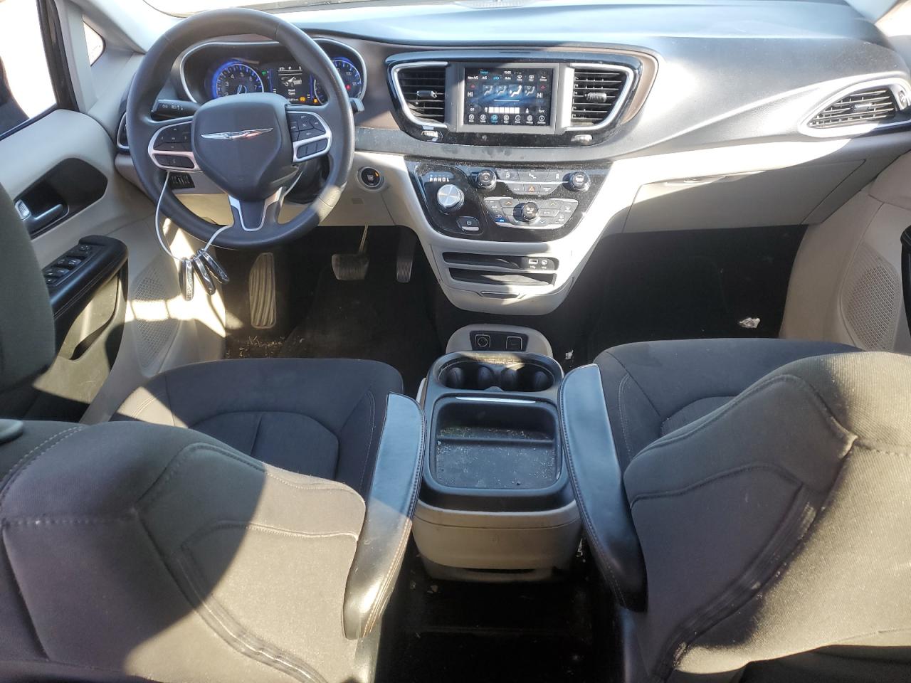 CHRYSLER PACIFICA TOURING PLUS