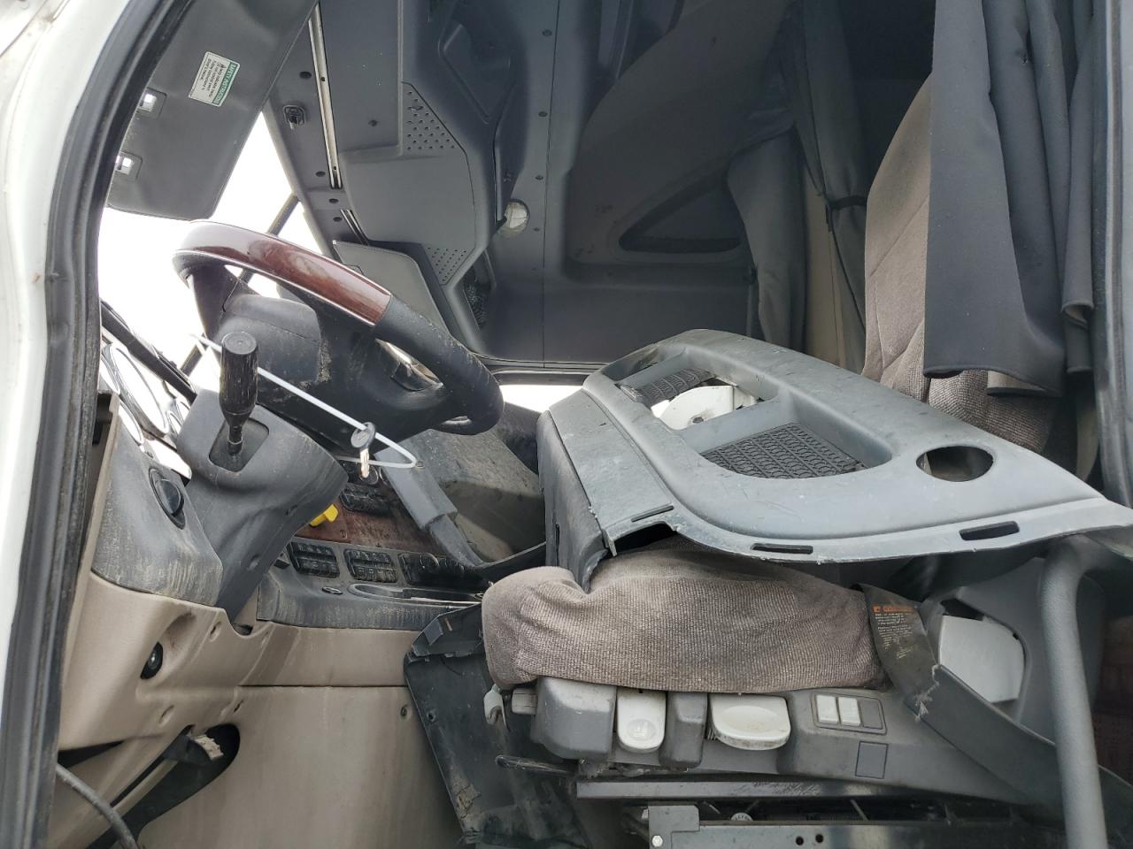 Lot #3280583444 2016 FREIGHTLINER CASCADIA 1