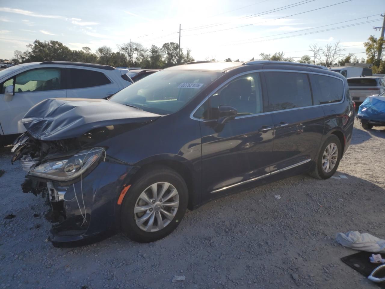 CHRYSLER PACIFICA TOURING L PLUS