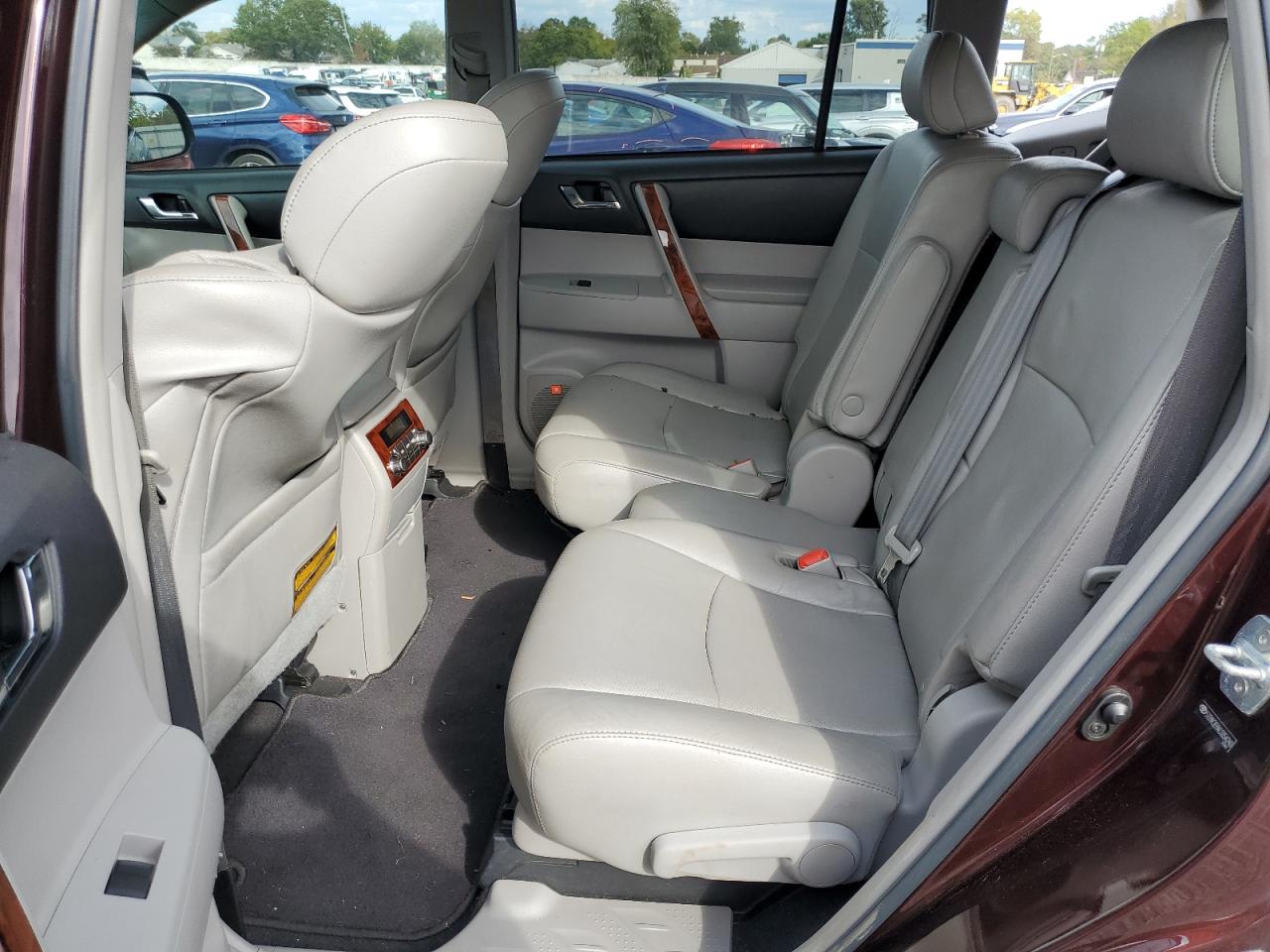 TOYOTA HIGHLANDER LIMITED