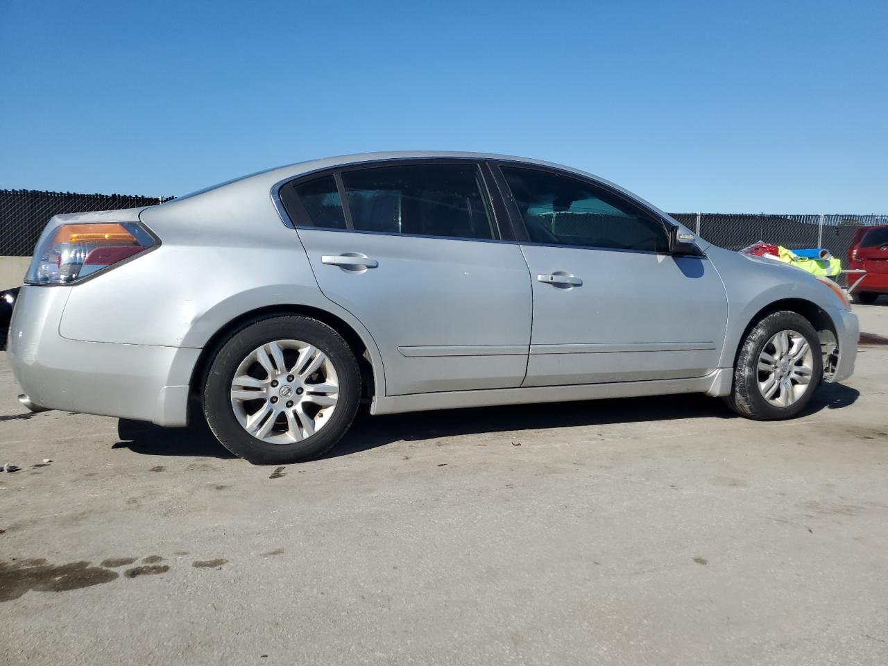 NISSAN ALTIMA BASE