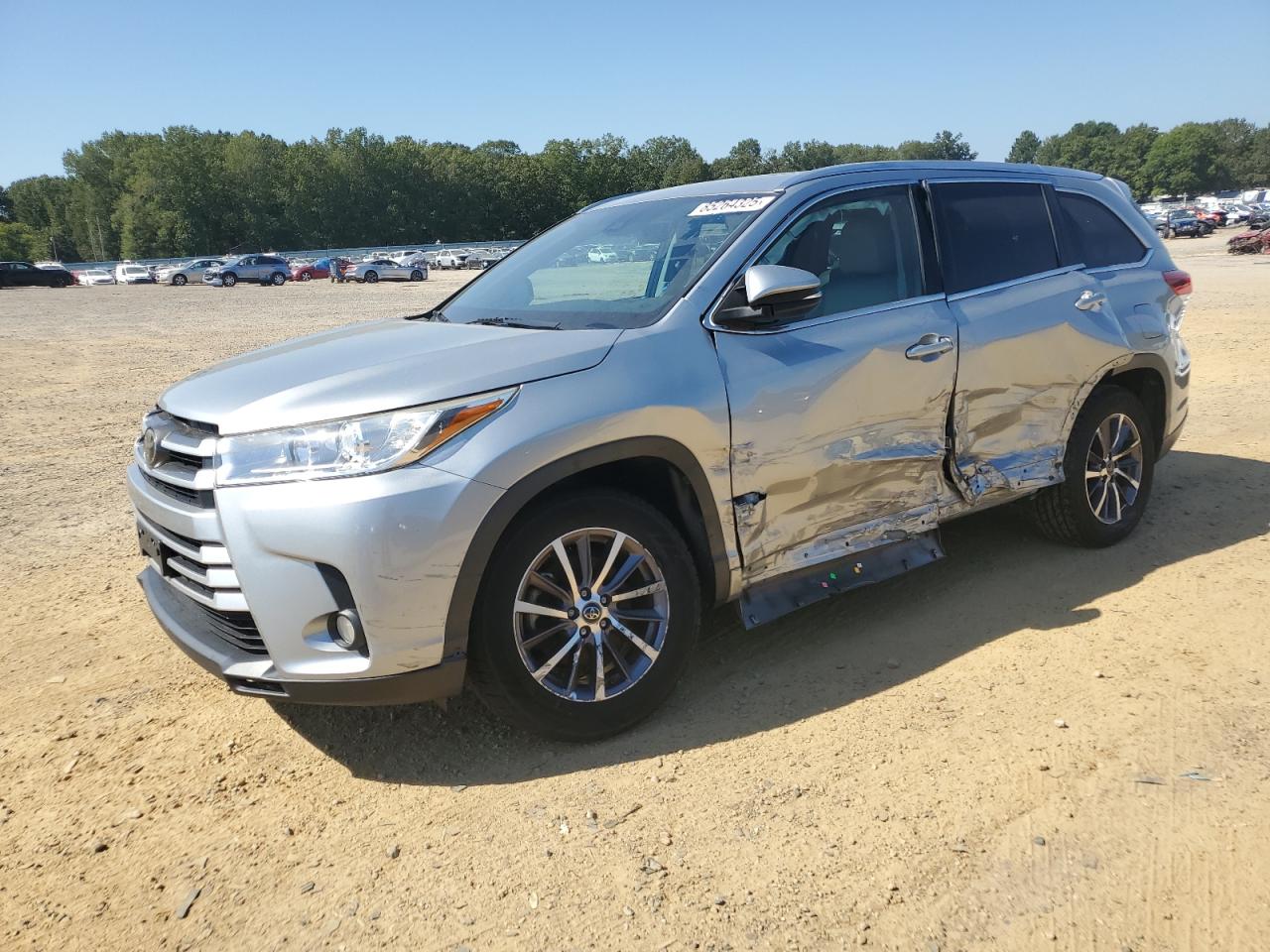 TOYOTA HIGHLANDER SE