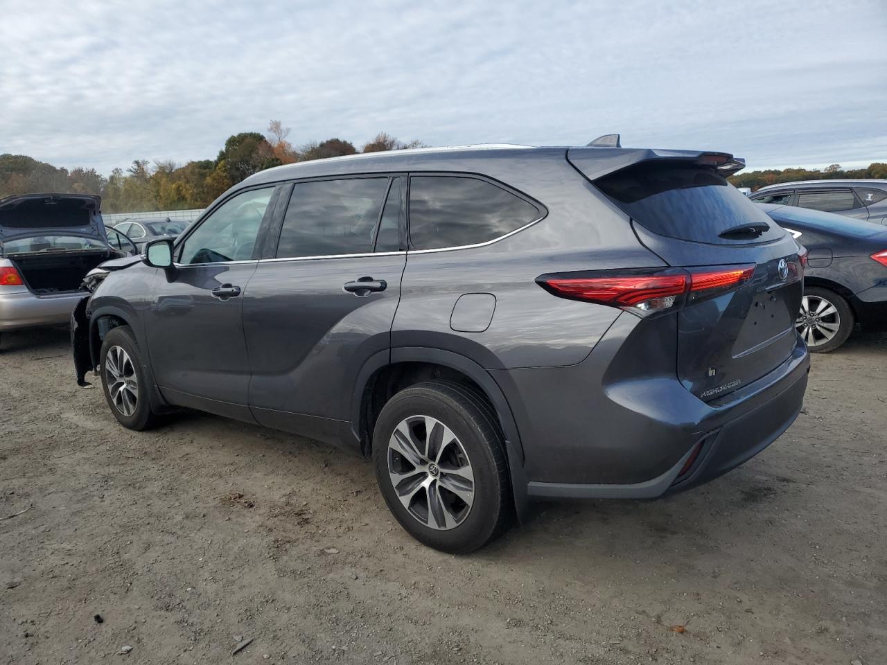 Lot #3311586806 2022 TOYOTA HIGHLANDER