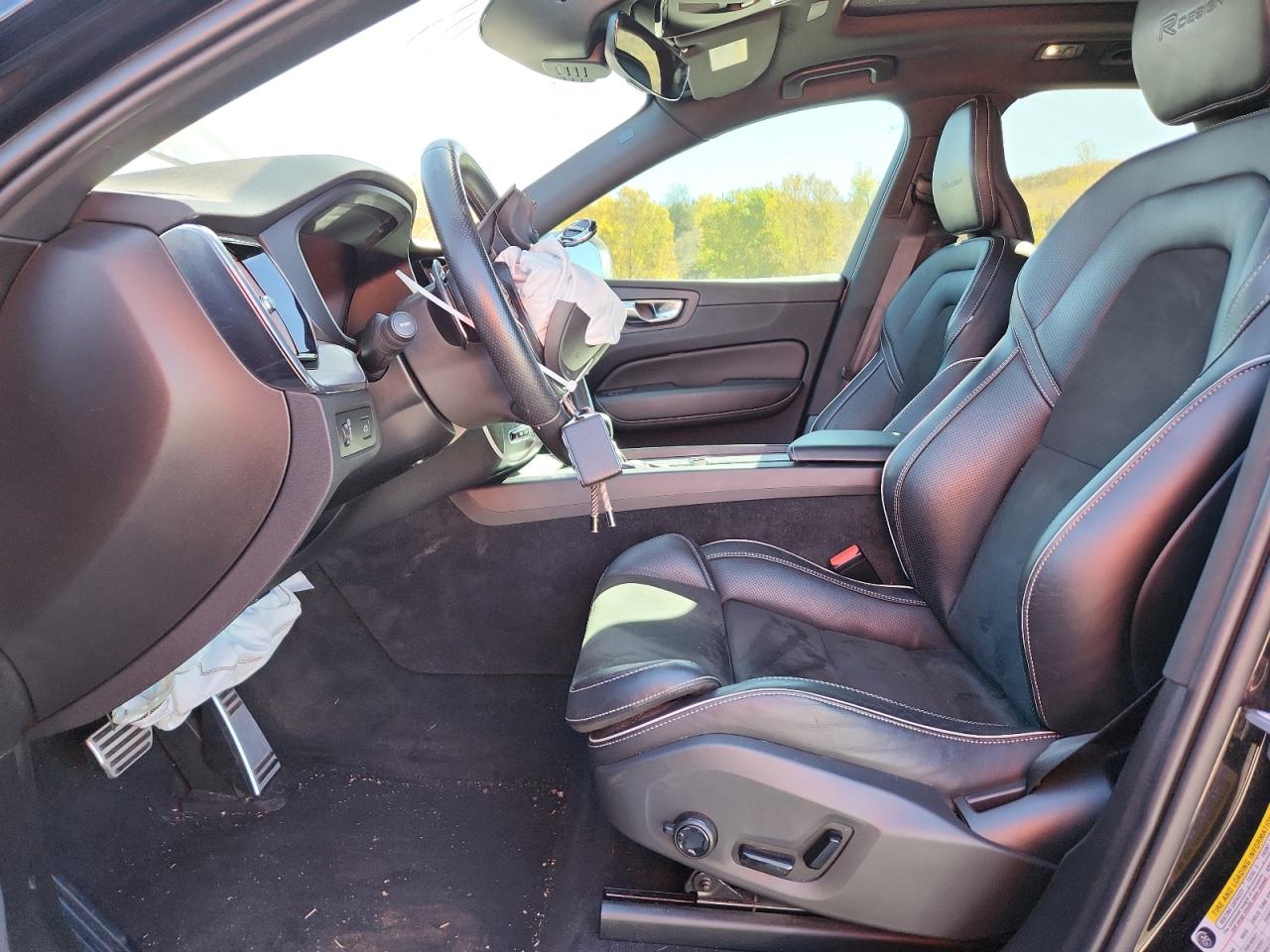 VOLVO XC60 T5 R-DESIGN