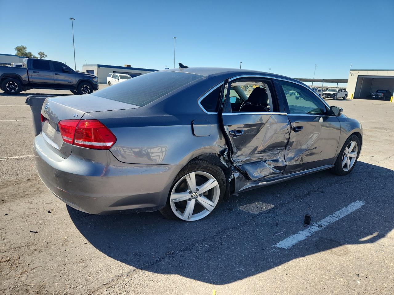 VOLKSWAGEN PASSAT SE