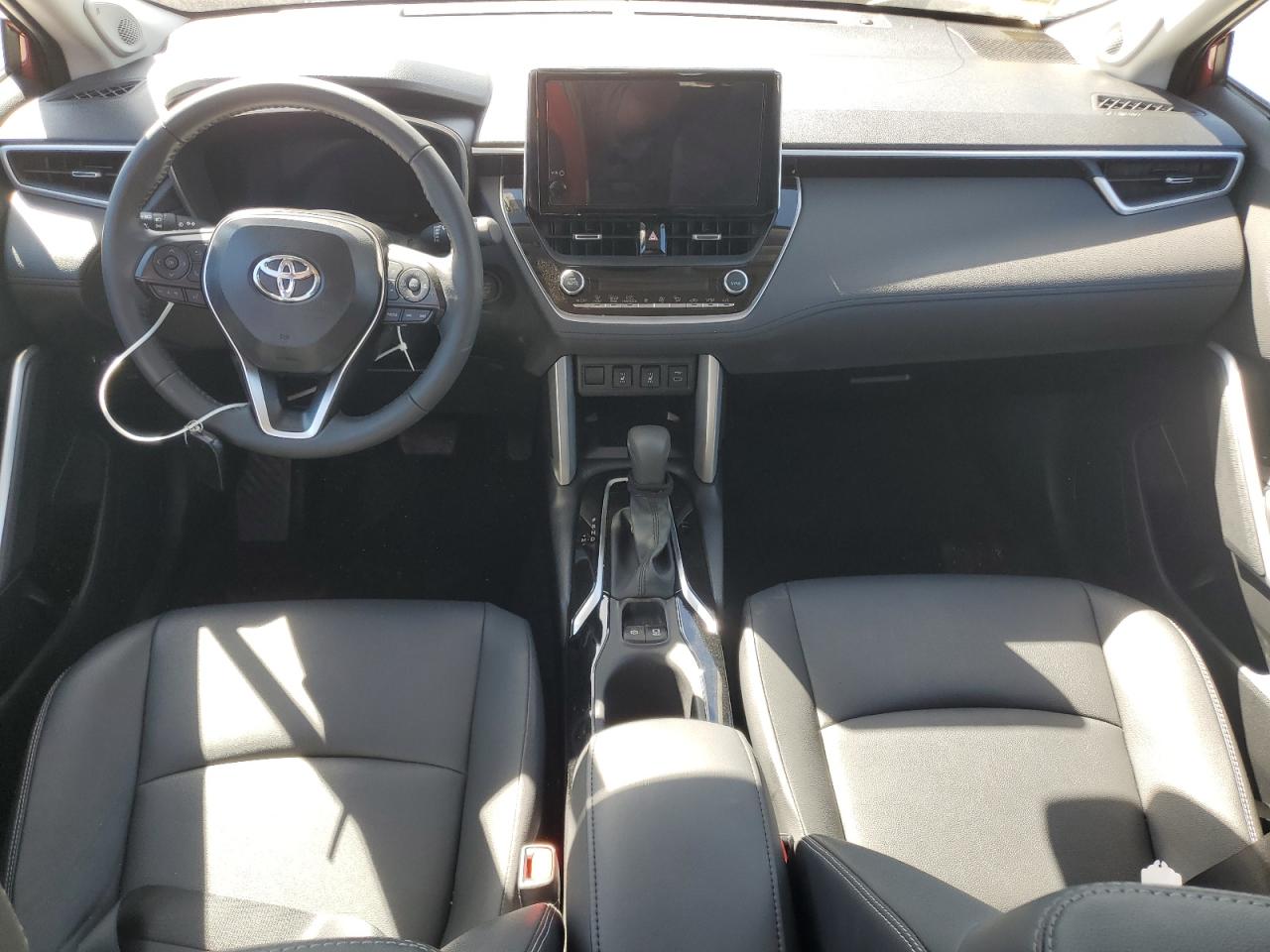 TOYOTA COROLLA CROSS XLE