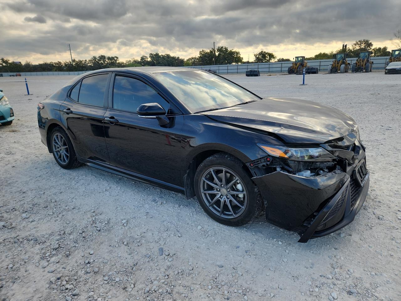 TOYOTA CAMRY SE NIGHT SHADE