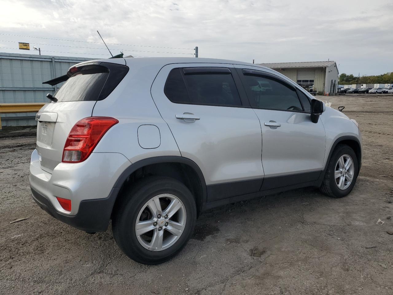 CHEVROLET TRAX LS