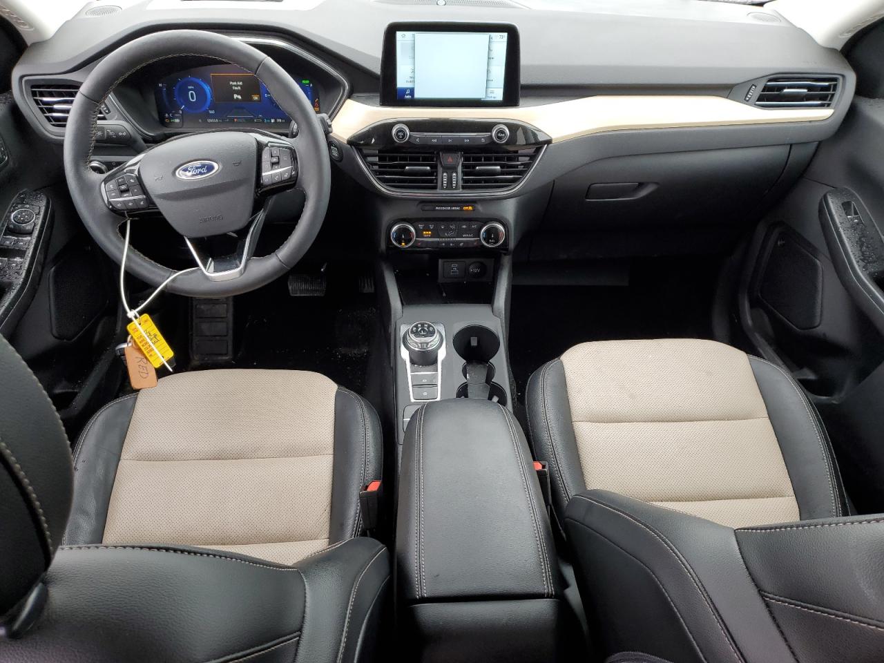 FORD ESCAPE TITANIUM